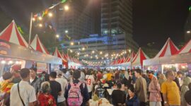 Pengunjung antusias di acara Cernival 2025 di Harbourbay Downtown, Batam, Minggu (27/7). Foto:Teh/matapedia