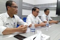 Kepala Disdik Batam, Tri Wahyu Rubianto saat memberikan keterangan mengenai jumlah calon anak didik tingkap SMPN di Kota Batam yang tidak tertampung, Rabu (2/7/2025). Matapedia6.com/Rega