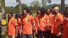 Oknum pegawai KSOP Batam yang ditangkap Ditresnarkoba Polda Kepri atas kasus penyelundupan liquid Vape di pelabuhan Internasional Batam Centre, beberapa waktu lalu. Matapedia6.com/Luci