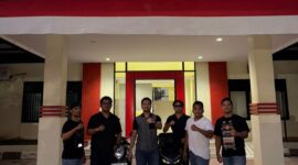 Dua pelaku pencurian sepeda motor dengan modus COD yang diamankan Polsek Batuampar, Jumat (24/7/2025). Matapedia6.com/Dok Polsek Batuampar