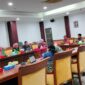 Komisi II DPRD Batam menggelar RDP soal beredar gula merah dugaan oplosan bersama instansi terkait, Kamis (10/7/2025). Foto:dok/Sekwan