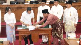 DPRD Batam saat paripurna. Foto;ist