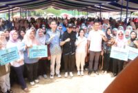 DPRD Batam dan pemko Batam serta kader Posyandu, Minggu (20/7/2025). Foto:dok/Sekwan