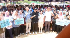 DPRD Batam dan pemko Batam serta kader Posyandu, Minggu (20/7/2025). Foto:dok/Sekwan