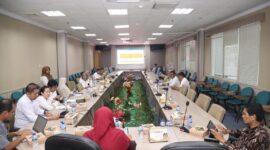 Badan Pembentukan Peraturan Daerah (BAPEMPERDA) DPRD Kota Batam menggelar rapat koordinasi bersama BPMPTSP, Dinas Lingkungan Hidup, Dinas Sosial, dan Bagian Hukum Sekretariat Daerah di ruang serbaguna DPRD Batam, Rabu (27/8/2025). Matapedia6.com/Dok DPRD