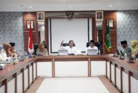 Wali Kota Batam Amsakar Ahmad saat memberikan arahan dalam Forum Diskusi sebelum pelaksanaan Job Fair di Kota Batam, Jumat (1/8/2025). Matapedia6.com/Diskominfo