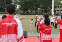 Wakil Wali Kota Batam, Li Claudia Chandra, turun langsung meninjau persiapan upacara di Dataran Engku Putri, Kamis (14/8/2025). Matapedia6.com/Diskominfo