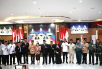 Wali Kota Batam Amsakar Achmad Lantik pimpinan Badan Amil Zakat Nasional (BAZNAS) Kota Batam periode 2025–2030 di Kantor Wali Kota Batam, Selasa (19/8/2025). Matapedia6.com/Diskominfo