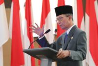 Wali Kota Batam Amsakar Achmad Lantik sebanyak 95 pejabat struktural di jajaran Pemko Batam. Pelantikan dilaksanakan dilantai empat kantor Wali Kota Batam, Jumat (29/8/2025). Matapedia6.com/Diskominfo