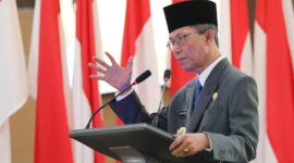 Wali Kota Batam Amsakar Achmad Lantik sebanyak 95 pejabat struktural di jajaran Pemko Batam. Pelantikan dilaksanakan dilantai empat kantor Wali Kota Batam, Jumat (29/8/2025). Matapedia6.com/Diskominfo