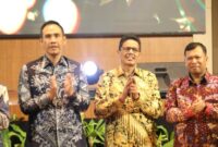Ketua DPRD Kota Batam H Kamaluddin foto bersama saat pisah sambut Kejari Batam di Restoran Golden Prawn, Jumat malam (1/8/2025).Matapedia6.com/Dok Sekwan