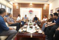 Wali kota Batam Amsakar Ahmad saat silaturahmi dengan Laksamana Pertama TNI Berkat Widjanarko di di Markas Komando Lantamal IV, Tanjung Sengkuang, Batuampar,  Minggu (3/8/2025). Matapedia6.com/Diskominfo