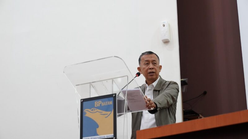 Anggota/Deputi Bidang Administrasi dan Keuangan BP Batam, Alexander Zulkarnain membuka kegiatan secara resmi. Foto;Humas BP Batam