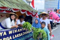 Warga Binaan Rutan Batam mengikuti perayaan HUT RI ke 80 pawai, Minggu (10/8). Foto:Istimewa
