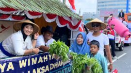 Warga Binaan Rutan Batam mengikuti perayaan HUT RI ke 80 pawai, Minggu (10/8). Foto:Istimewa