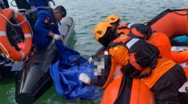 Tim SAR saat evakuasi jenazah korban pada Selasa (12/8/2025). Foto:Istimewa