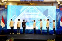 Peluncuran pedoman dilakukan Kepala Eksekutif Pengawas Inovasi Teknologi Sektor Keuangan, Aset Keuangan Digital, dan Aset Kripto (IAKD) OJK, Hasan Fawzi, dalam kegiatan OJK Digination Day di Semarang, Selasa (12/8/2025). Foto:OJK Kepri-matapedia