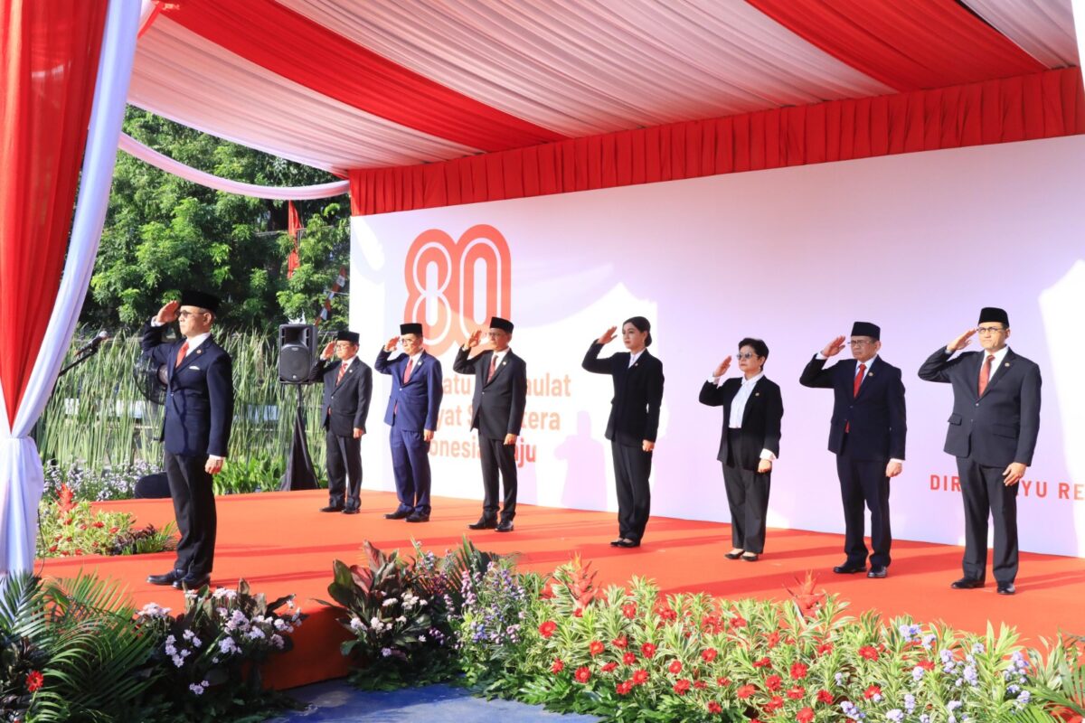 OJK upacara peringatan Hari Ulang Tahun ke-80 Kemerdekaan Republik Indonesia di Lapangan Banteng, Jakarta, Minggu (17/8/2025). Foto:OJK Kepri