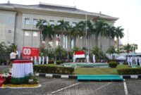 PLN Batam gelar upacara HUT RI ke-80 di kantor Korporat, pembina upacara Direktur Utama PLN Batam, Kwin Fo, Minggu (17/8/2025). Foto:Istimewa