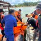 Tim SAR gabungan saat melakukan evakuasi karyawan tenggelam di PT LOI Sagulung Kota Batam Provinsi Kepri, Selasa (19/8/2025). Foto:Istimewa