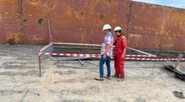 Polisi tengah olah TKP di kawasan PT Citra Shipiyad, Kamis (21/8/2025). Foto:Istimewa