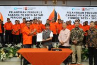 Deputi Bidang Administrasi dan Keuangan, Alexander Zulkarnain, saat menghadiri pelantikan pengurus Persatuan Insinyur Indonesia (PII) Cabang Kota Batam periode 2025–2028 di Auditorium Politeknik Negeri Batam, Sabtu (23/8/2025). Foto:Humas BP Batam