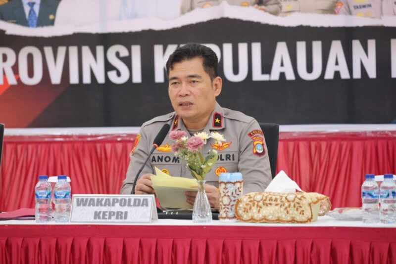 Wakapolda Kepri Brigjen Pol Anom Wibowo saat memimpin rapat Koordinasi Bulanan Gugus Tugas TPPO Provinsi Kepulauan Riau yang digelar di Gedung Lancang Kuning, Polda Kepri, Senin (25/8/2025). Matapedia6.com/Dok Humas Polda