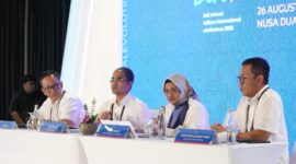 SVP Group Sustainability and Corporate Communication Ahmad Reza, Direktur Wholesale & International Services Telkom Honesti Basyir, Direktur Utama Telkom Dian Siswarini, dan CEO Telin Budi Satria Dharma Purba saat sesi Press Conference BATIC di The Westin Resort, Nusa Dua, Bali pada Selasa (26/8). Foto:Telkom