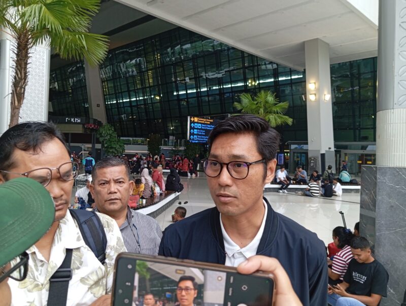 Kepala OJK Provinsi Kepulauan Riau, Sinar Danandjaya saat diwawancarai wartawan di Jakarta, Senin (4/8/2025). Foto:Zalfirega/matapedia