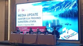 OJK Sumbagut Update ekonomi di acara Media Gathering OJK Sumbagut di Hotel Kebayoran Park Senin (4/8/2025). Foto:Zalfirega/matapedia