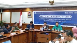 Bincang bareng media Kepala BI Kepri dan  Kepala Dinas Koperasi dan UKM Kepri, Riki Rionaldi, Jumat (15/8/2025). Foto:Zalfirega/matapedia