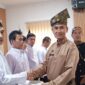 Penyerahan remisi dilakukan Kepala Sub Seksi Pelayanan Tahanan Rutan Batam, Surya Kusuma, yang mewakili Karutan Batam Fajar Teguh Wibowo dan Kepala Subseksi Pengelolaan Herwan Syahputra setelah upacara HUT RI di Aula Yusril Ihza Mahendra Rutan Batam, Minggu (17/8/2025). Foto:Zalfirega/matapedia