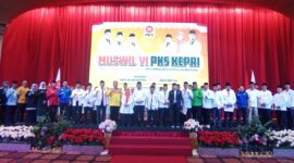 Muswil VI PKS Kepri sekaligus pelantikan pengurus periode 2025-2030 di Hotel Harmoni One, Batam Center, Minggu (24/8/2025). Foto:Zalfirega/matapedia