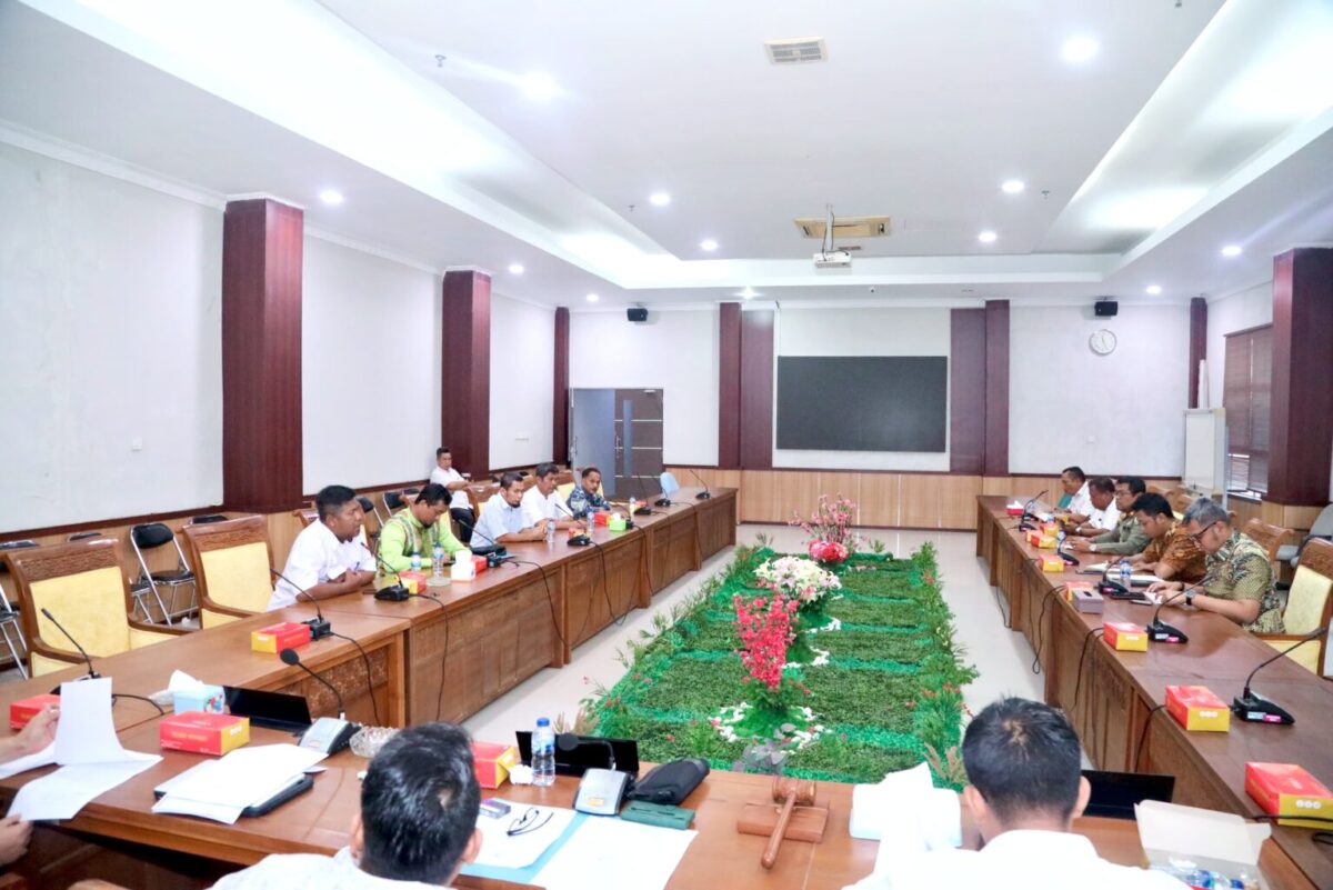Komisi I DPRD Kota Batam RDPU dengan masyarakat Sagulung, Rabu (3/9/2025). Foto:Sekwan/matapedia