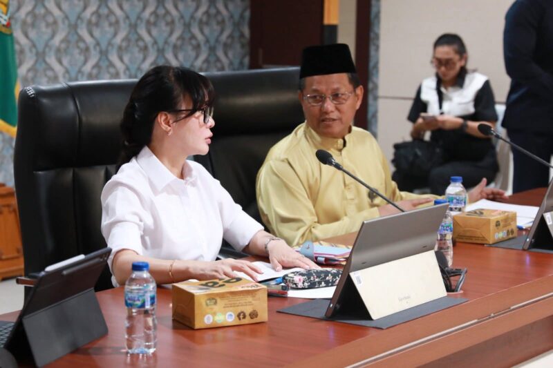 Wakil wali Kota Batam Li Claudia Chandra saat memimpin rapat Pertimbangan Forum Penataan Ruang Daerah (FPRD) di Kantor Wali Kota Batam, Selasa (23/9/2025). Matapedia6.com/Diskominfo