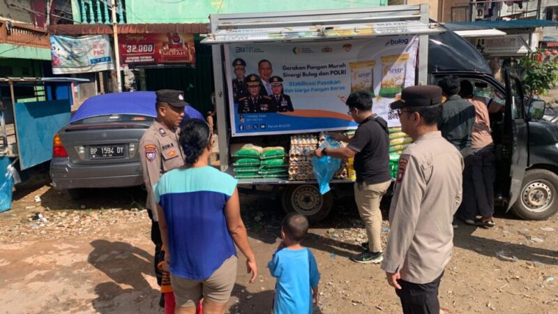 Kegiatan Gerakan Pangan Murah (GPM) kolaborasi Polsek Batuaji bersama Bulog Batam, di perumahan MKGR, Batuaji, Kota Batam, Provinsi Kepri, Kamis (4/9/2025). Matapedia6.com/Dok Polsek