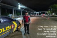 Anggota Polsek KKP tingkatkan intensitas patroli malam hari di wilayah pelabuhan strategis di Kota Batam, Jumat (5/9/2025). Matapedia6.com/Dok Polsek