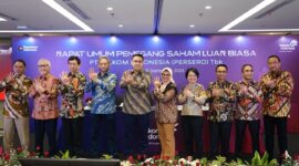 Susunan Dewan Komisaris dan Jajaran Direksi Telkom pada acara Rapat Umum Pemegang Saham Luar Biasa (RUPSLB), yang diselenggarakan secara daring di Jakarta, pada Selasa (16/9/2025). Foto:Telkom