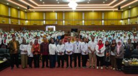 Kepala BP Batam Amsakar Achmad tengah. Foto:Istimewa