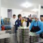 Menteri Lingkungan Hidup dan Kehutanan (LHK) Hanif Faisol Nurofiq, ke dapur program Makan Bergizi Gratis (MBG) di SMKN 1 Batam, Kota Batam, Kepulauan Riau pada Senin (22/9/2025). Foto:Zalfirega/matapedia