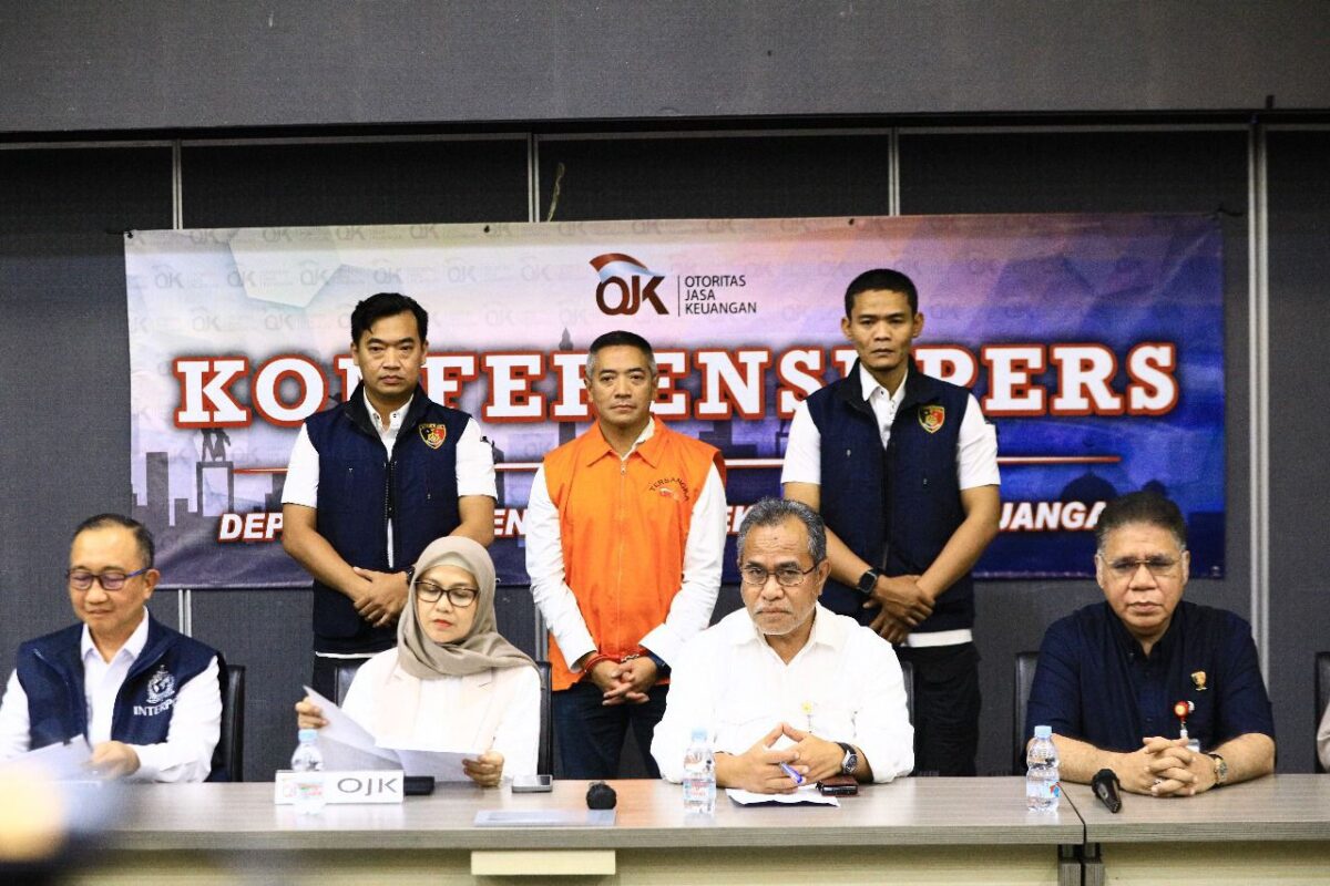 OJK gelar konferensi pers buronan kasus investree. Foto:Istimewa