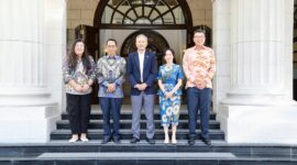 Kepala BP Batam Amsakar dan Wakil Kepala BP Batam Li Claudia bersama Menteri Luar Negeri Singapura Vivian Balakrishnan di Gedung Kementerian Luar Negeri (MFA) Singapura, Senin (29/9/2025). Foto:Humas BP