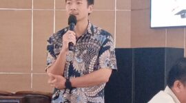 Deputi Infrastruktur BP Batam, Mouris Limanto, saat menjelaskan langkah penanganan banjir yang sedang dirancang BP Batam dan Dinas Bina Marga dan Sumber Daya Air di Kota Batam, Rabu (3/9/2025). Matapedia6.com/Rega