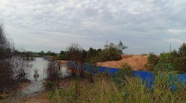 Lokasi resapan air yang ditimbun di daerah dapur 12 tepatnya di depan Marcopolo, Kelurahan Sei Pelenggut Kecamatan Sagulung, Kamis (4/9/2025). Matapedia6.com/Luci