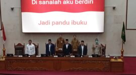 Ketua DPRD Kota Batam Muhammad Kamaluddin, didampingi wakil ketua I Aweng Kurniawan, wakil ketua II Budi Mardianto dan wakil ketua II Hendra Asman dalam rapat Paripurna jawaban wali kota Batam tentang pandangan umum fraksi atas Ranperda APBD tahun 2026, di ruang rapat utama DPRD Kota Batam, Senin (15/9/2025). Matapedia6.com/Luci