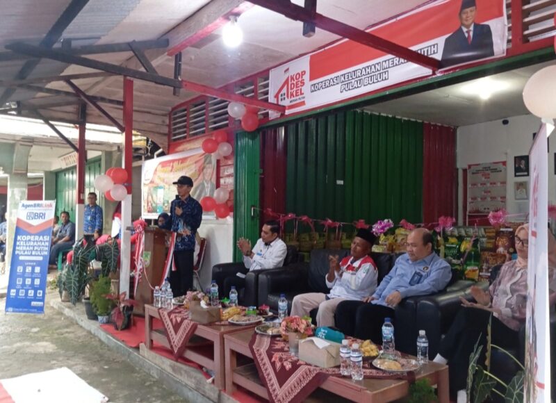 Wali Kota Batam Amsakar Achmad Resmikan Koperasi merah putih pertama di Pulau Buluh satu dari 64 yang sudah beroperasi, Rabu (17/9/2025). Mataoedia6.com/Rega