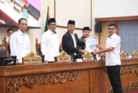 Rapat paripurna DPRD Batam pada Rabu (15/10/2025). Foto:dok/Sekwan