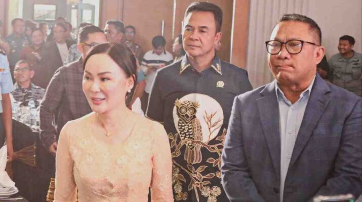 Wakil Ketua I DPRD Batam Aweng saat Anugerah Investasi BP Batam beberapa hari lalu. Foto:Istimewa