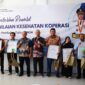 Penerima sertifikat Kesehatan Koperasi Tahun 2025, foto bersama usai kegiatan di Gedung PLUT KUMKM Batam, Kamis (30/10/2025). Matapedia6.com/Diskominfo