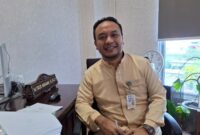 Kepala UPT Samsat Batam Center, Patrick Nababan pada wartawan, Jumat (10/10/2025). Foto:Luci/matapedia
